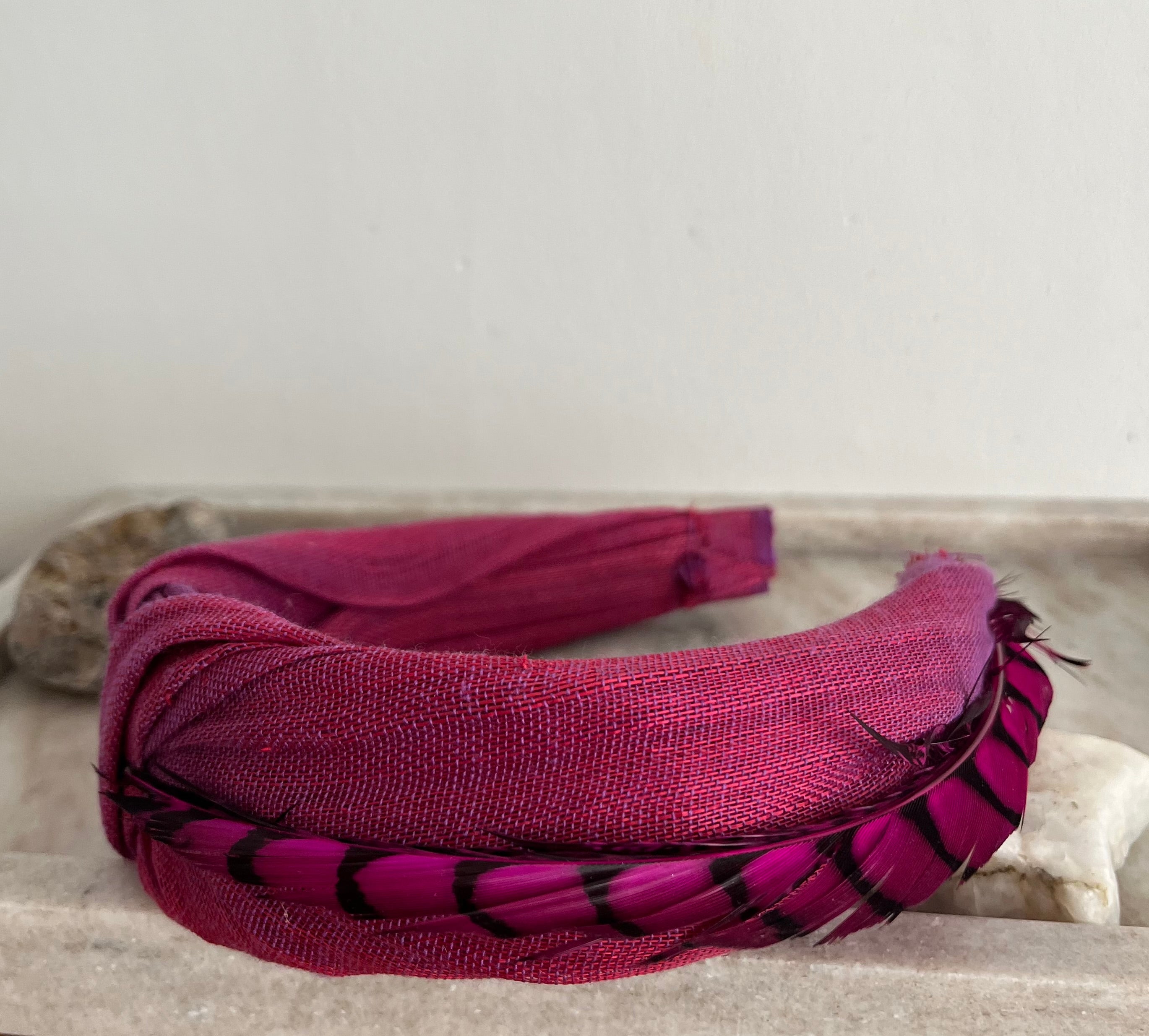DIADEMA COLOR MAGENTA