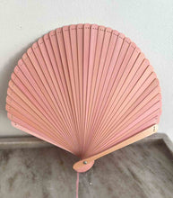 Cargar imagen en el visor de la galería, ABANICO  BAMBU
