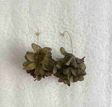 Cargar imagen en el visor de la galería, PENDIENTES ARO MAX FLOR
