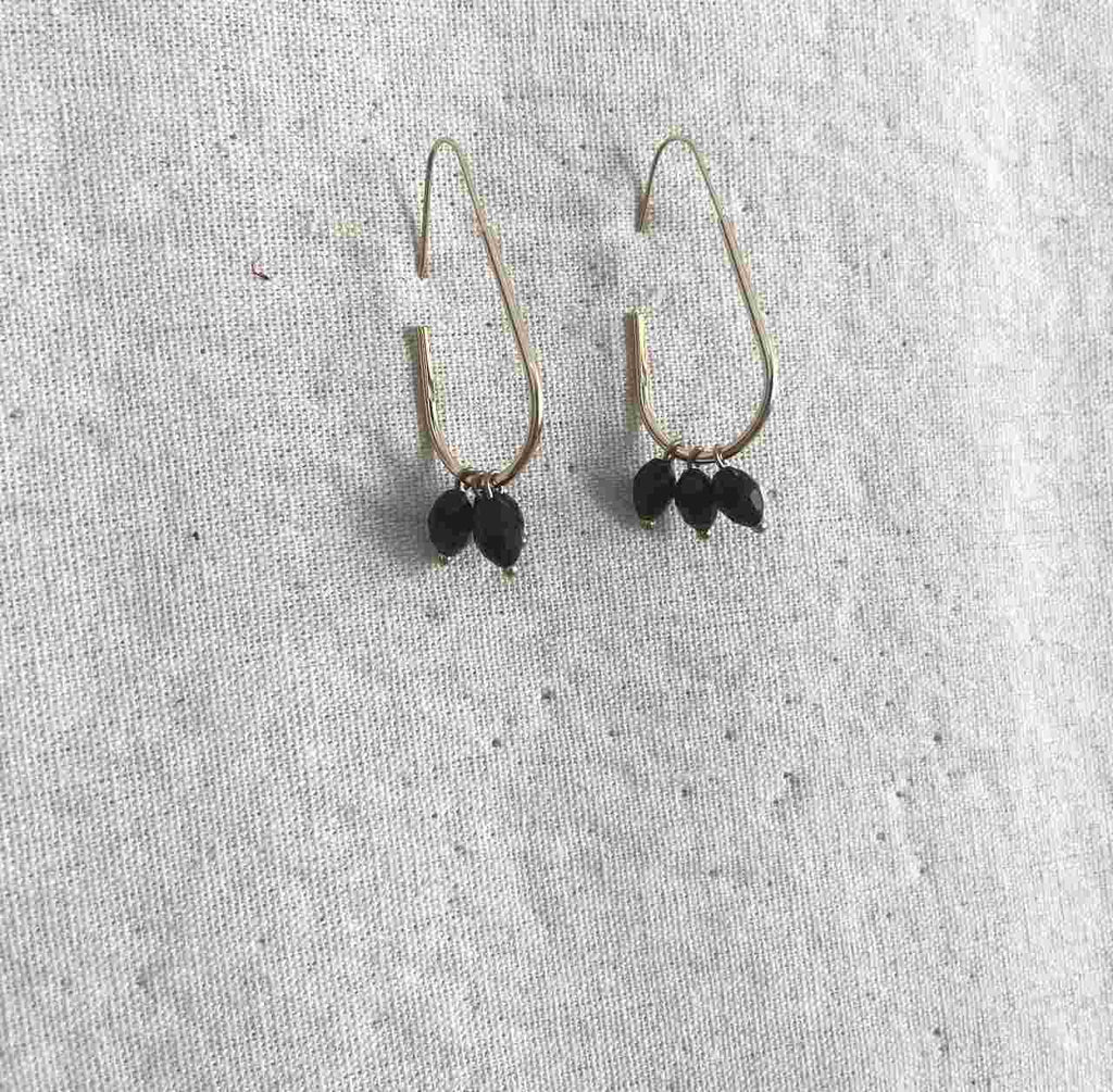 PENDIENTES COLGANTE OVALADO Y CRISTAL NEGRO