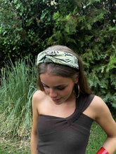 Cargar imagen en el visor de la galería, DIADEMA PRINT CRUZADA

