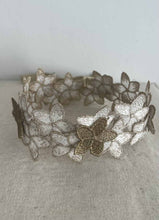 Cargar imagen en el visor de la galería, CHOKER BORDADOS
