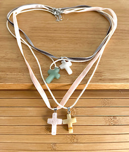 COLGANTE CRUZ PIEDRA CRISTAL