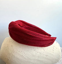 Cargar imagen en el visor de la galería, DIADEMA HELEN
