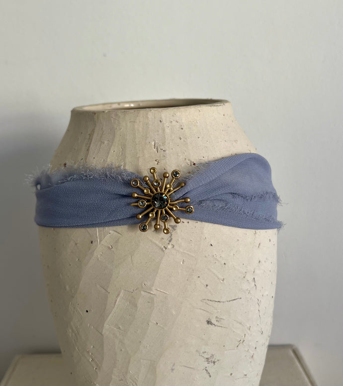CHOKER GASA AZUL KLEIN