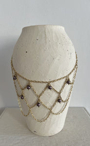 COLLAR PANAL PERLA BERENJENA
