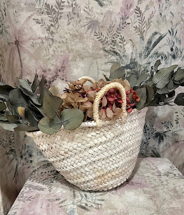 CESTA FLORES Y EUCALIPTO