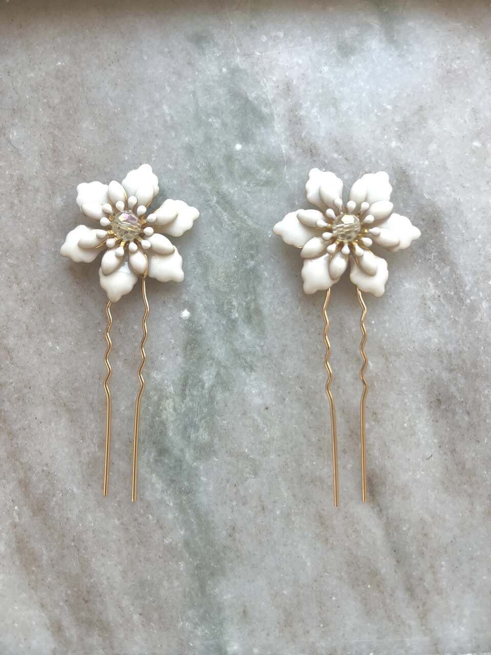 HORQUILLAS FLOR ESMALTADA BLANCA