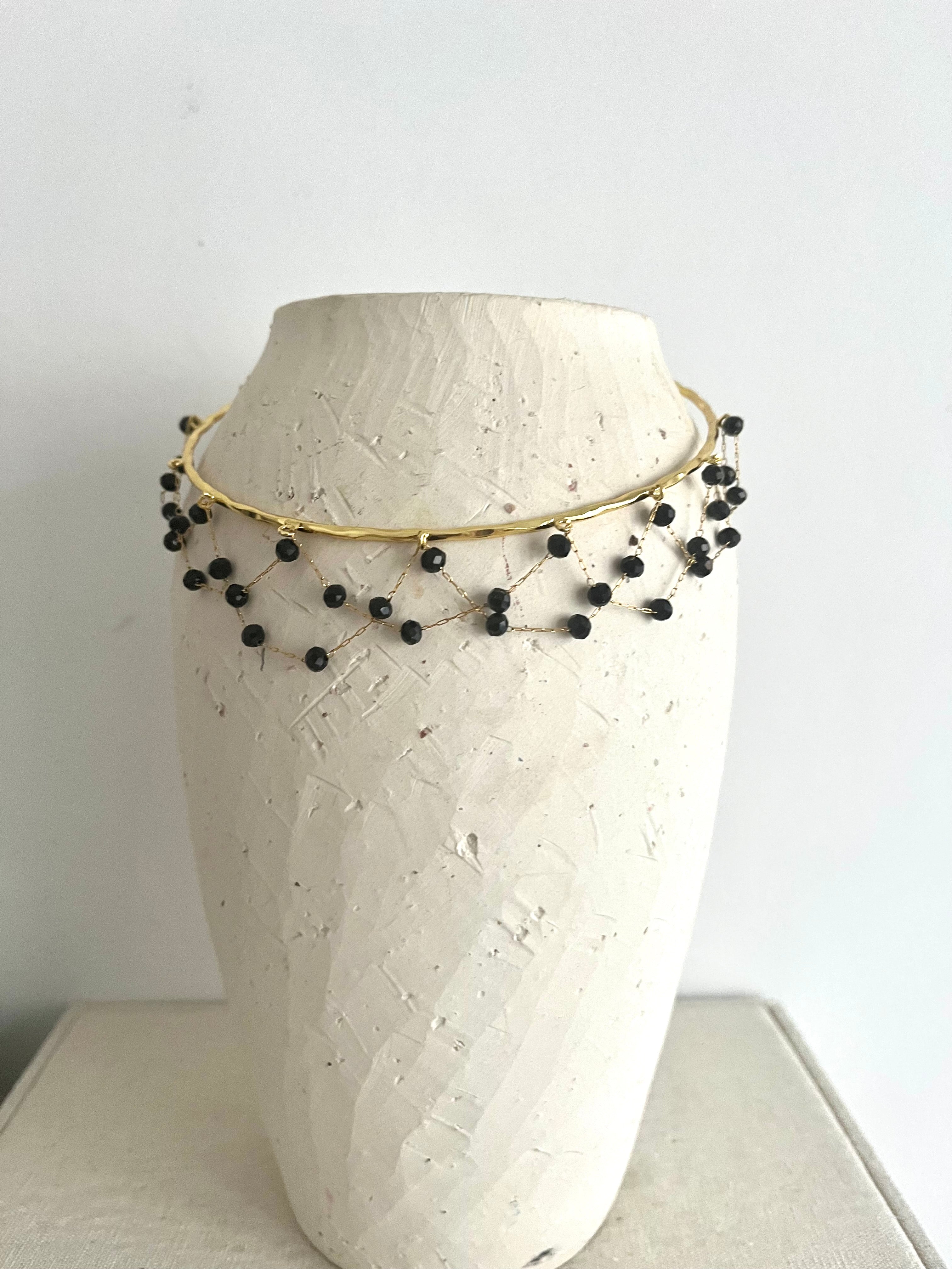 CHOKER COADENA CON PIEDRAS NEGRAS