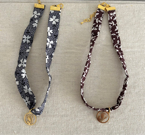 COLLAR LIBERTY VIRGEN NIÑA