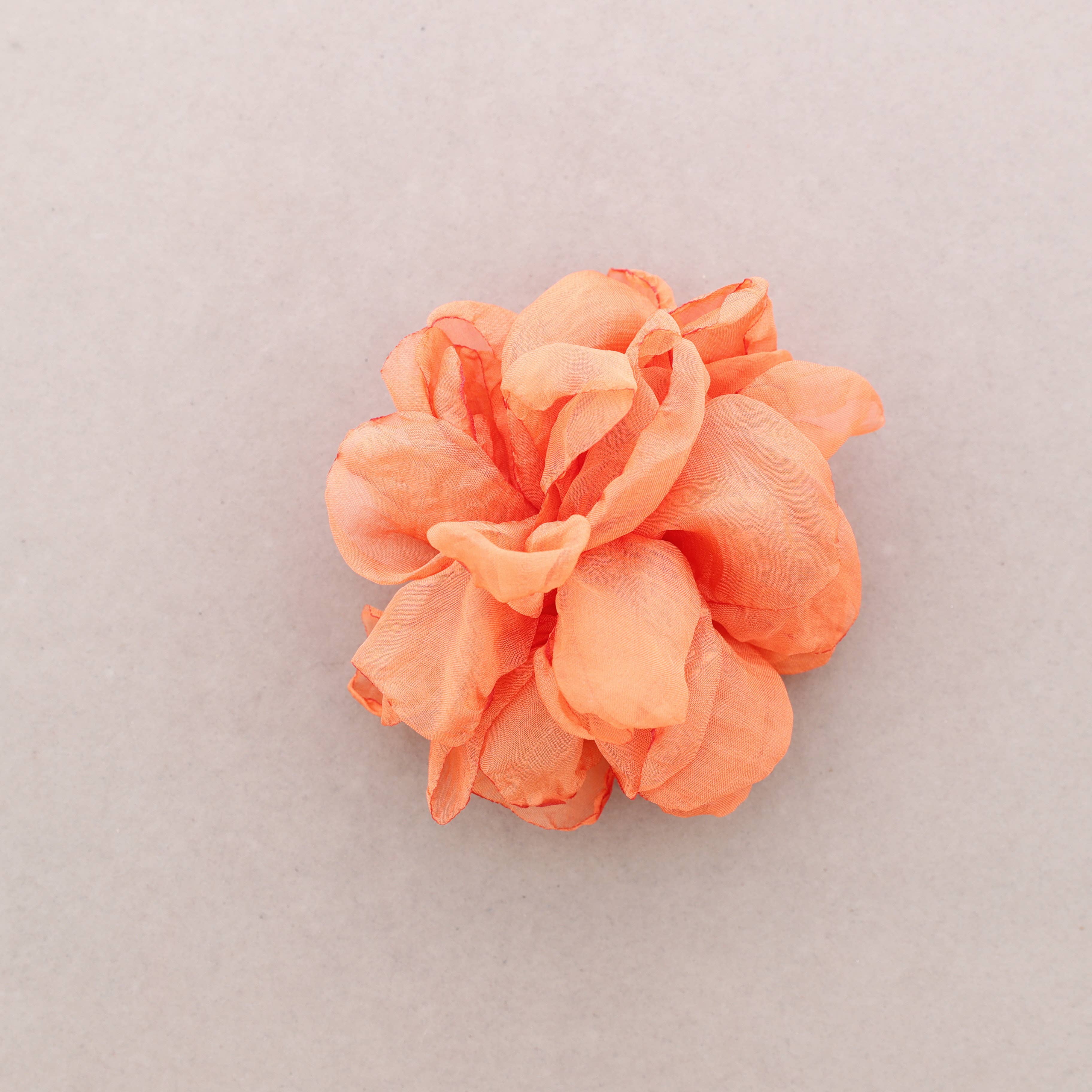 BROCHE FLOR SEDA PETALE