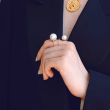 Cargar imagen en el visor de la galería, ANILLO DOBLE PERLA
