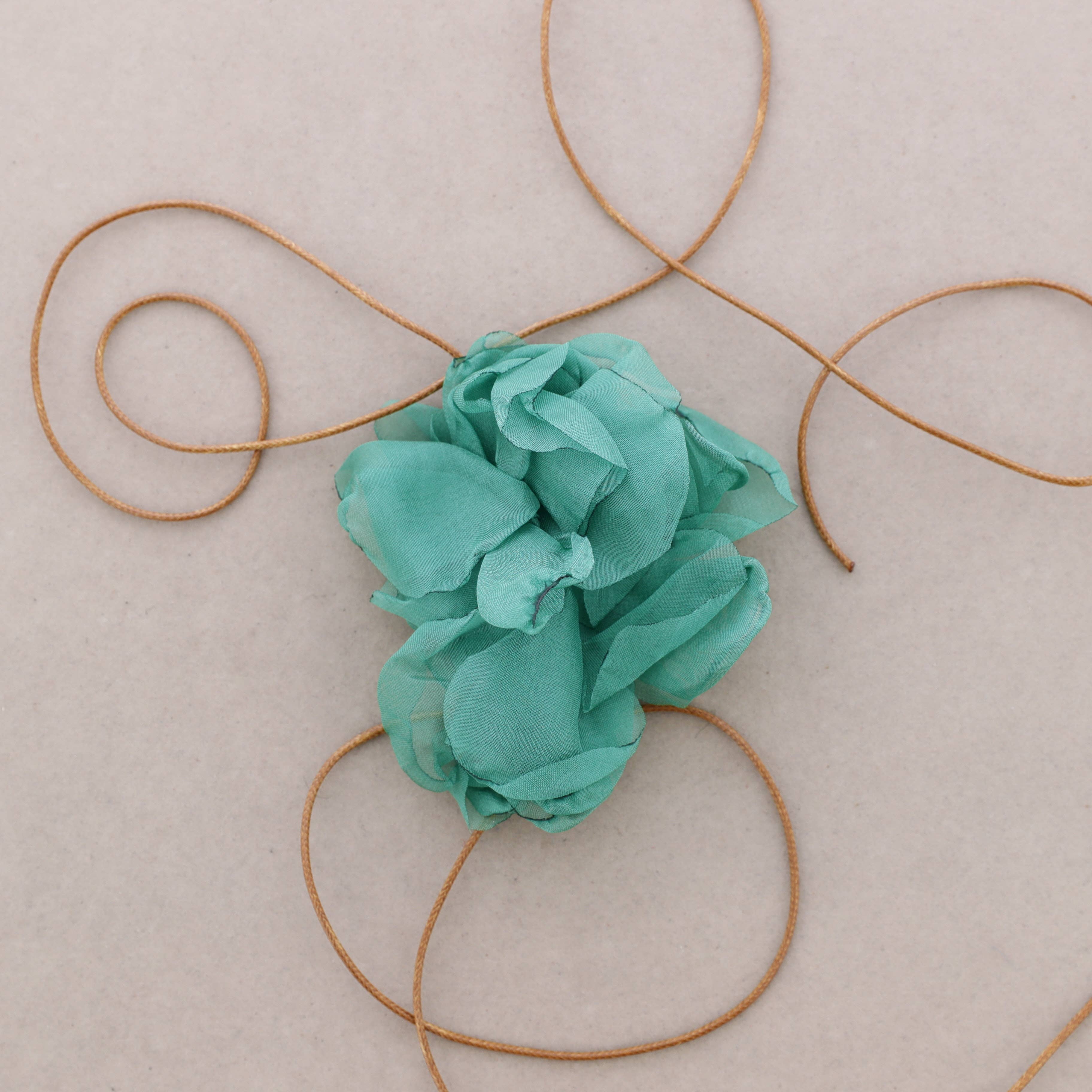 CHOKER FLOR GASA