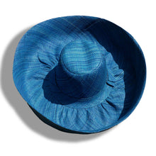 Cargar imagen en el visor de la galería, Sombreros de rafia Capeline artesanía de Madagascar
