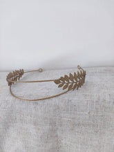 Cargar imagen en el visor de la galería, TIARA DIADEMA ROMANA
