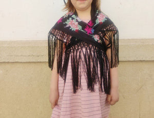 MANTON NIÑA BORDADO SEDA