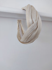 DIADEMA ENTRELAZADA