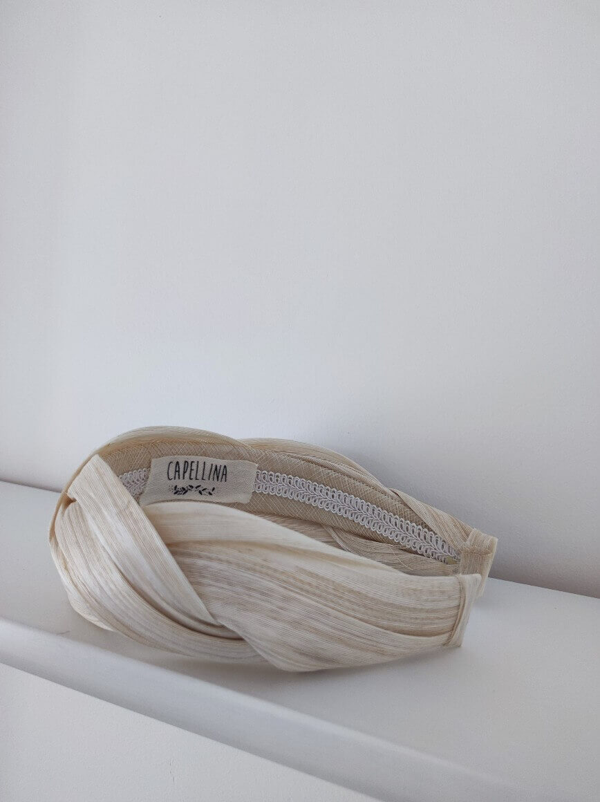 DIADEMA ENTRELAZADA