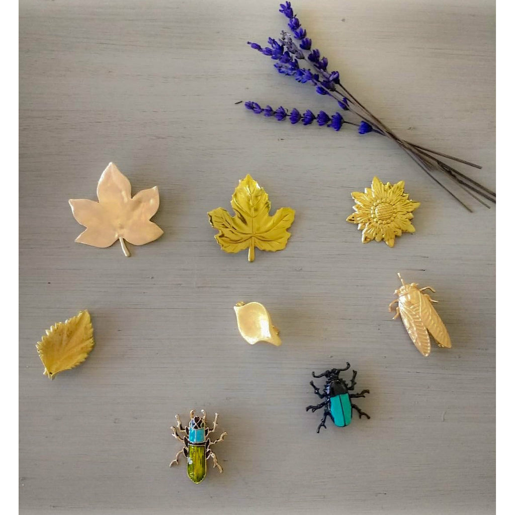 BROCHES